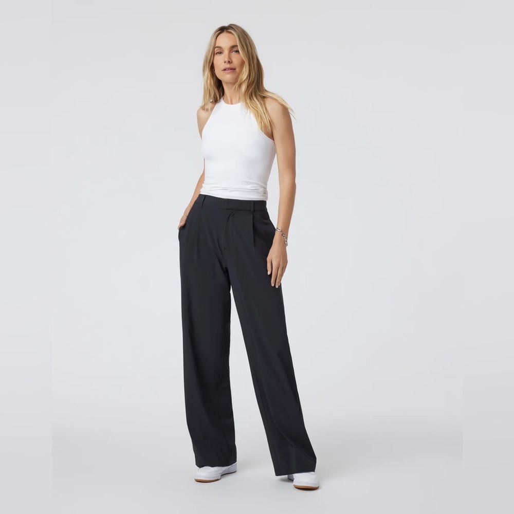 NWOT ** VUORI Women’s Villa Trouser Black Size S